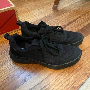 Women’s size 9 Vans Ultrarange Rapidweld Sneakers
